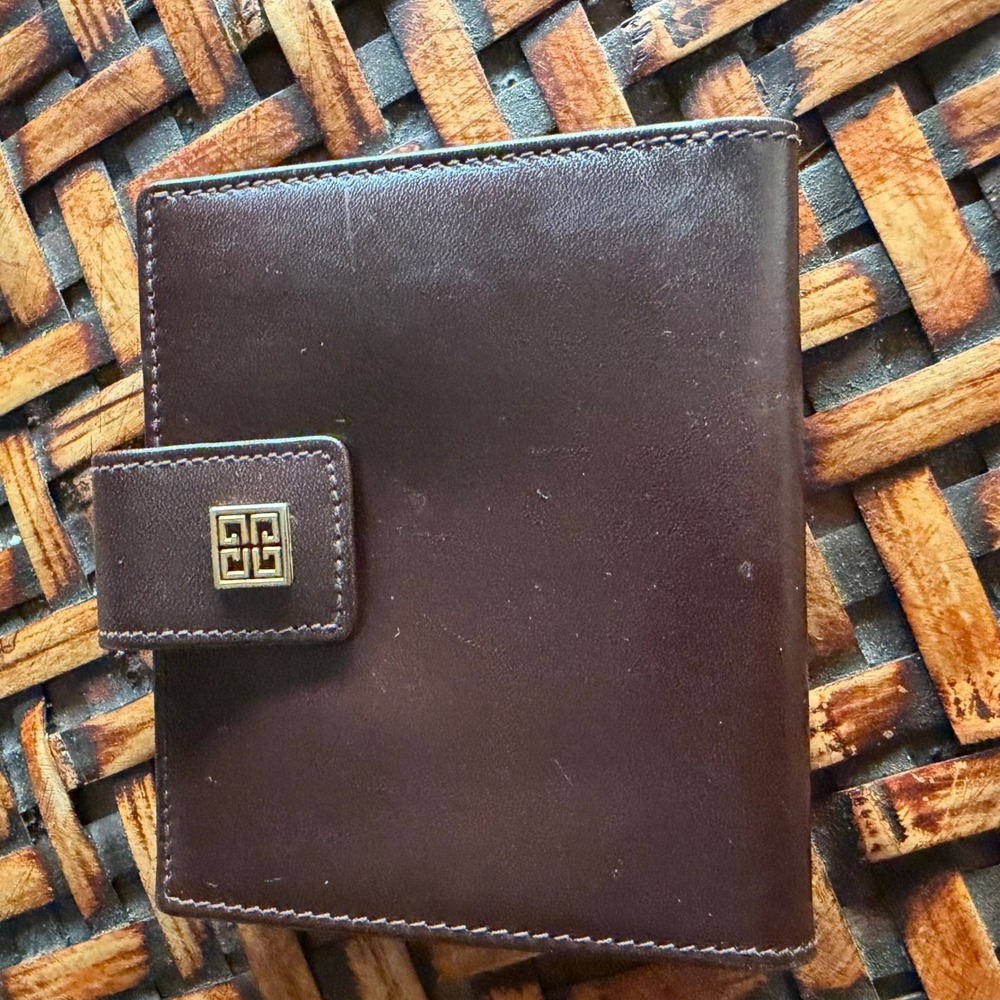 Givenchy Vintage 90s Brown Leather Wallet Classic Luxury 4G Logo OS